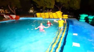 Экстремальные ПРЯТКИ От Охраны В Аквапарке Челлендж!