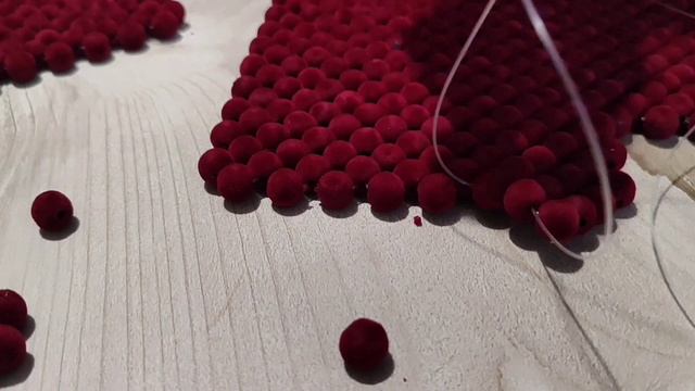 Сумочка из бархатных бусин в форме сердца ❤ смотреть онлайн