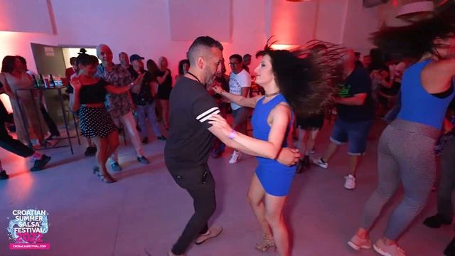 Ivan Poschi & Lidiia HL Khilkova ~ salsa social dancing @ CSSF, Rovinj смотреть онлайн