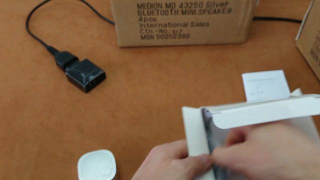 Bluetooth колонка Medion MD 43250 Silver Алюминиевая смотреть онлайн
