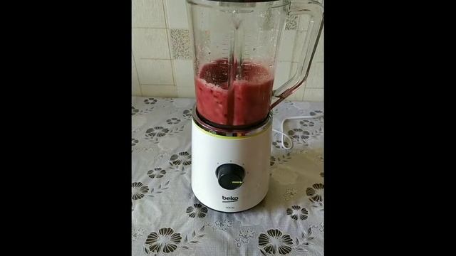 Смузи из замороженных ягод смотреть онлайн