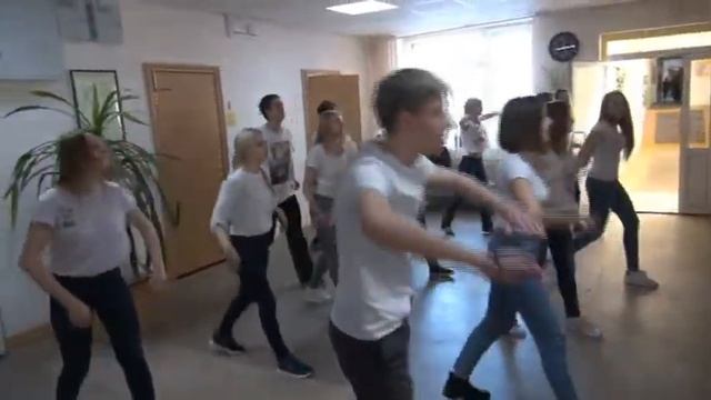 Флешмоб "В подарок любимой Академии" смотреть онлайн