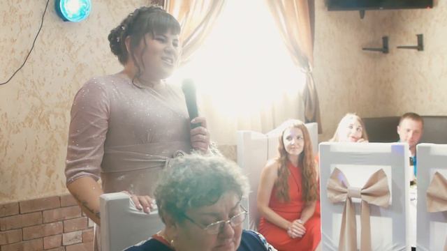 Спела на свадьбе брату. Удивила всех гостей и растрогала смотреть онлайн
