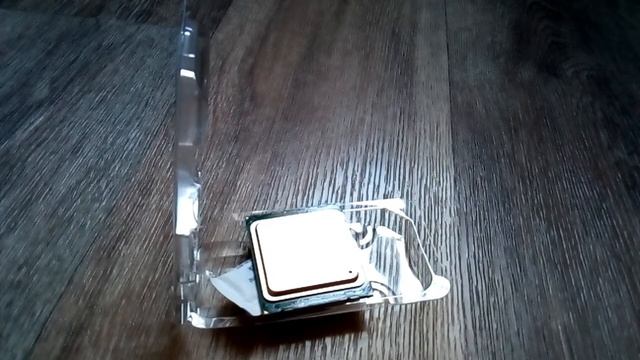 Распаковка самого выгодного процессора на LGA 2011 X79 Xeon E5-2650v2 смотреть онлайн