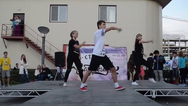 Современные танцы 2 на Фестивале инновационного искусства в Саратове, 30 08 2014 смотреть онлайн