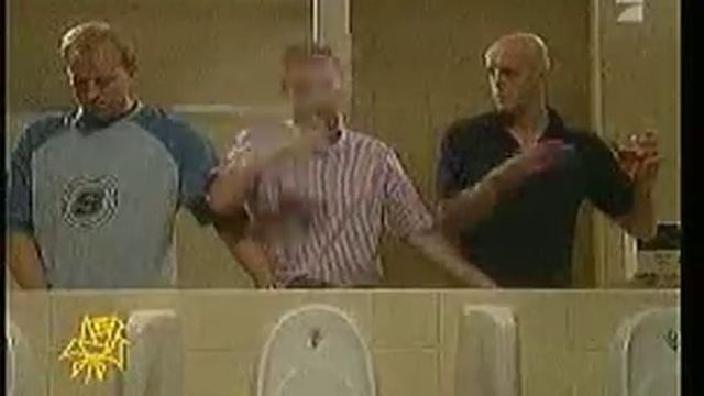 В туалете.avi смотреть онлайн