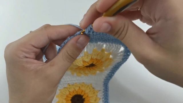 Косынка из бабушкиных квадратов/ Косынка крючком/ Вязаная косынка/ Вязаная косынка из Pinterest смотреть онлайн