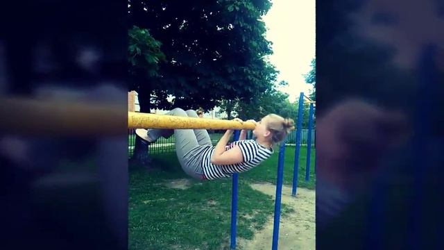 Не много о том какая я смешная смотреть онлайн