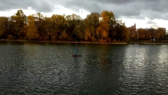 Joysway Focus II rc sailboat. Москва, парк Дружба смотреть онлайн