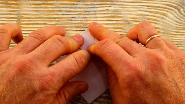 Как сделать прыгающую лягушку из бумаги. Оригами. How To Make A Paper Frog - Fun & Easy Origami