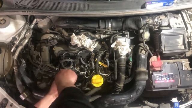 Рено Сандеро 2 ЗАМІНА СВІЧОК 1.5 dci. Sandero 2 glow plugs replacement 1.5 dci. Logan 2. Lodgy. Cli смотреть онлайн