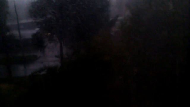Июнь. 20 градусов, сильный ливень и бьёт гроза! смотреть онлайн