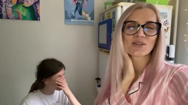 Поздравили БОМБЕЖКОЙ . Игра на деньги. Сутки без света. Война. Выживание. смотреть онлайн