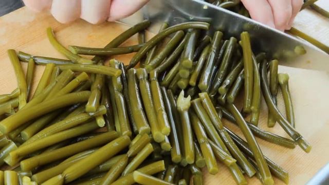 삭힌 마늘쫑 고추장 무침은 이렇게 만들어야 가장 맛있습니다. :: Spicy Seasoned Garlic Stems