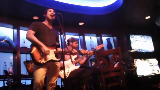 Kinected at Blue Martini playing their original "Hypnotized" West Palm смотреть онлайн
