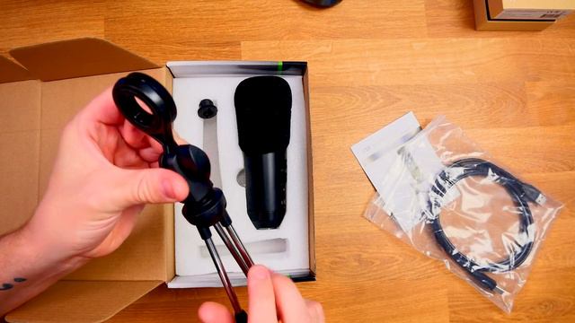 Budget Microphone Perfect For Streaming, Gaming and Vlogging смотреть онлайн