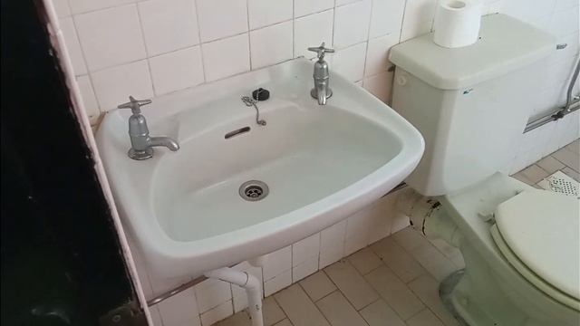 Дом в Сингапуре. Довоенное бунгало для большой семьи из Беларуси. Singapore rare house 70+ years ol смотреть онлайн