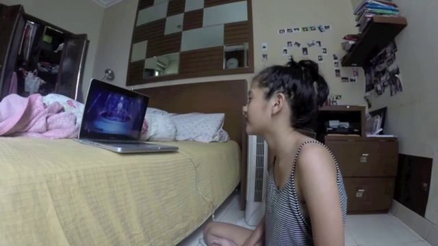 how i react to ariana grande - focus music video смотреть онлайн