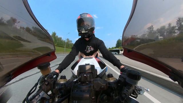 Мотопрогулка по Новосибирску Бугринский мост. Смелые молодые девочки хотели прокатиться по быстрее. смотреть онлайн