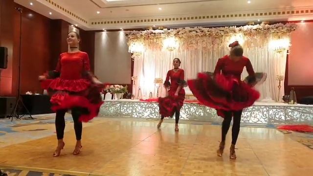MX: Flamenco Dancers Ref#3369 RMH смотреть онлайн