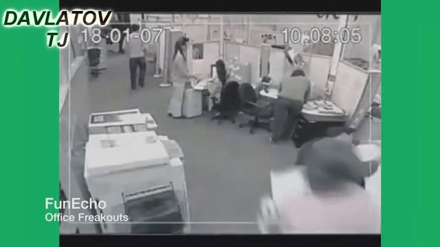 Самые Тупые Люди которые не могут Терпеть До Конца! Снятых На Камеру смотреть онлайн