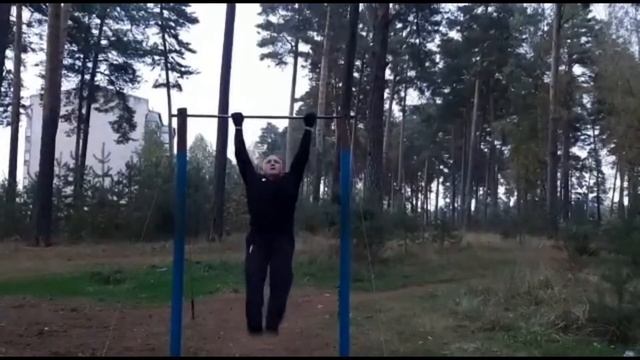 Супер-тренировка!Тройной комплекс-подъём с переворотом,подтягивание,подъём ног. смотреть онлайн