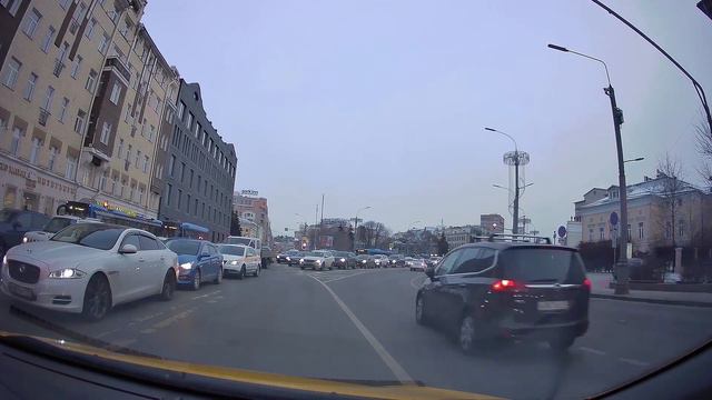 18+ Беспредел из 90-х./Майбех/ Лендкрузер и микроавтобус охрана смотреть онлайн