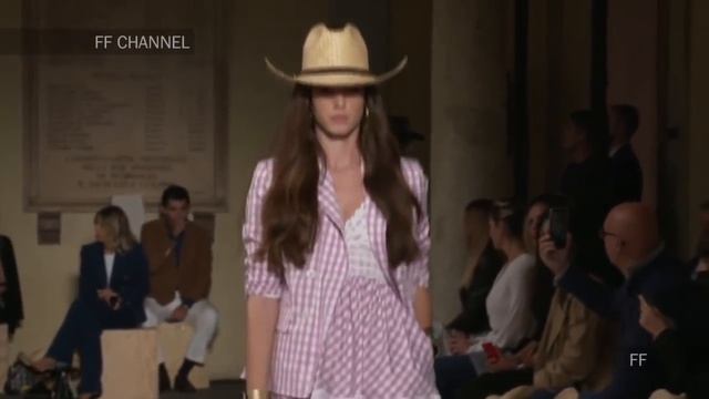 Luisa Spagnoli | Spring Summer 2022 | Full Show смотреть онлайн