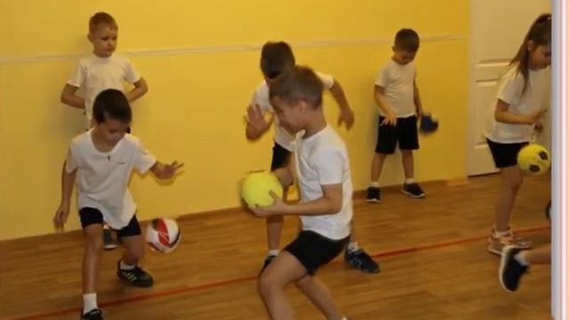 Обучение игре в гандбол смотреть онлайн