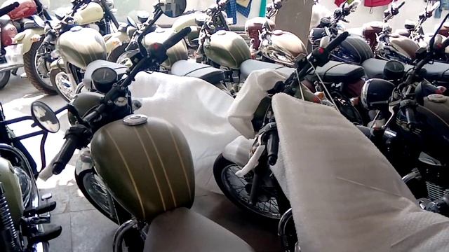 FULL STOCK OF JAWA DELIVERED | Motostreet Garage смотреть онлайн