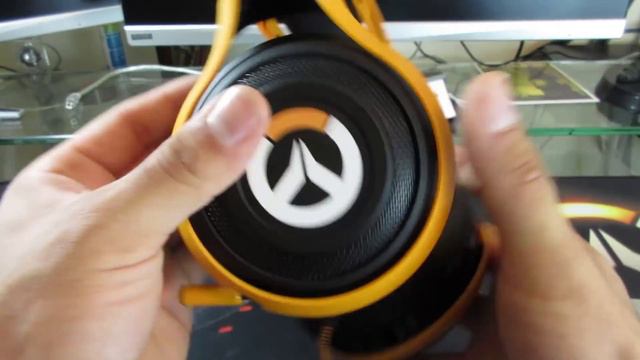 Overwatch Razer Manowar Headset unboxing + mic test! смотреть онлайн