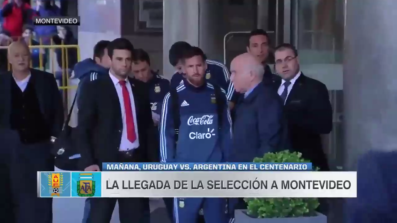 Футболист Месси заступился за своего юного фаната смотреть онлайн