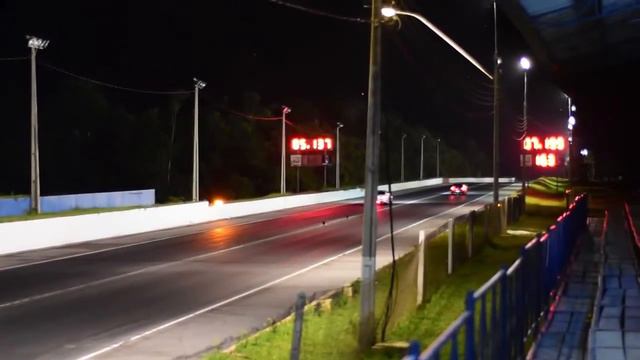 Mercedes CLS63 AMG x Mitsubishi Lancer Evo VIII смотреть онлайн