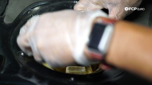 Mercedes C230 Fuel Filter Level Sender Replacement and Fuel Pump Removal DIY (Mercedes W203) смотреть онлайн