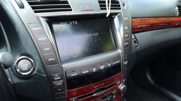 lexus ls 460 play music from your phone