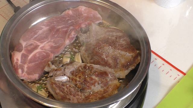 Жарим Мраморную Свинину ! Сочно ! Вкусно!Просто! смотреть онлайн