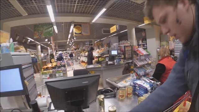 Билла. На борзую кассиршу пока не наорёшь, работать нормально не хочет. Борзый охранник. смотреть онлайн