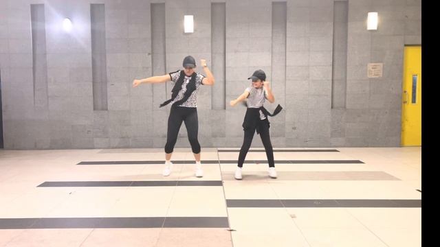 In Da club ( Twerk Remix) #zumbadance #tiktokviral #tiktokreels #motherdaughter смотреть онлайн