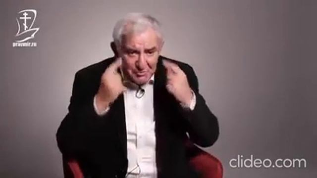Ну... очень понравилась речь этого немолодого джентельмена!... смотреть онлайн