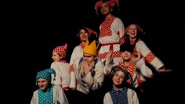 Тизер спектакля "Сказание про царя Макса-Емельяна" смотреть онлайн