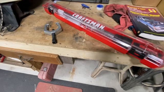 OBS C3500 Dually 4.5” Lift Spindle Install… So Much Better! смотреть онлайн