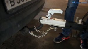 Прицеп КМЗ в гараже вместе с автомобилем - Магазин прицепов «Бери-вези»
