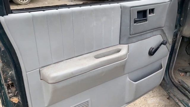 1988 Ford Bronco 11 - 1984 Chevy Blazer- 1975 Chevy Camaro WALKAROUNDS! смотреть онлайн