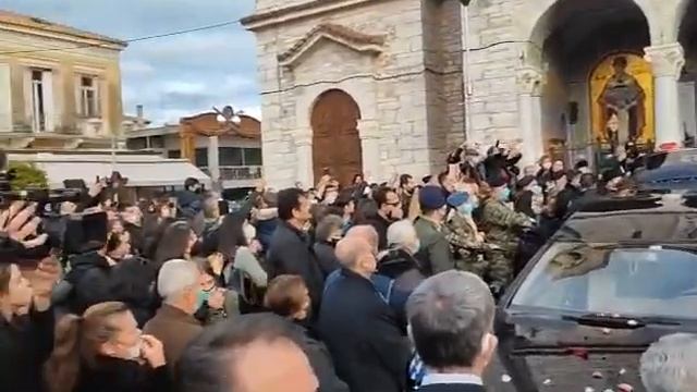 ΜΗΤΡΟΠΟΛΙΤΗΣ ΚΟΣΜΑΣ: ΕΞΟΔΙΟΣ ΑΚΟΛΟΥΘΙΑ смотреть онлайн
