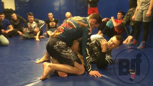 Михаил Панков. Butterfly guard basiс NO GI Часть 1 смотреть онлайн