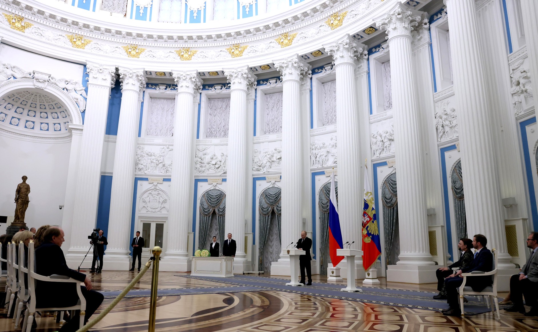 Владимир Путин вручил премии молодым деятелям культуры [ 2024 ] смотреть онлайн