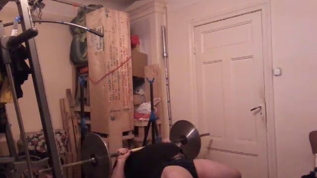 Жим лёжа 81серия, 3подход 50кг 14р,Svara stieņa spiešana guļus 81sērija, 3piegājiens 50kg 14r смотреть онлайн