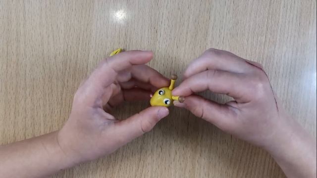 Как слепить ЖИРАФА. Животные из пластилина. Лепка для детей смотреть онлайн