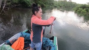 Рыбалка на Камчатке летом. Девчата отрываются..mp4