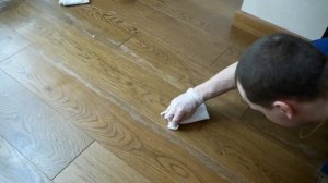 Как удалить пятна с паркета?